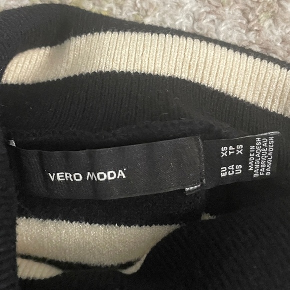 Oversized Turtleneck sweater - Picture 2 of 7